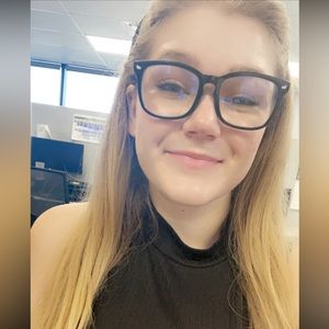 Meet your Posher, Erica